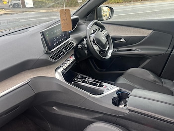 Used Peugeot 5008 2023 for sale - 76676354: Photo