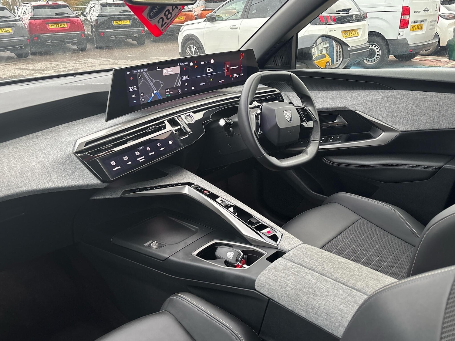 Used Peugeot 5008 2024 for sale - 76678650: Photo 2