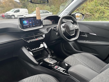 Used Peugeot 208 2024 for sale - 76676637: Photo