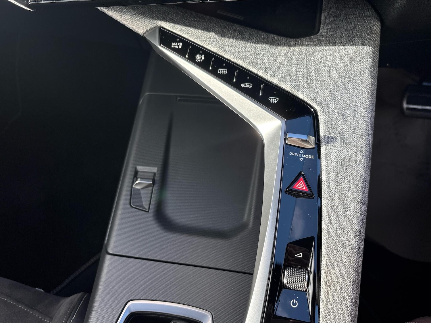 Used Peugeot 3008 2024 for sale - 76678288: Photo 18