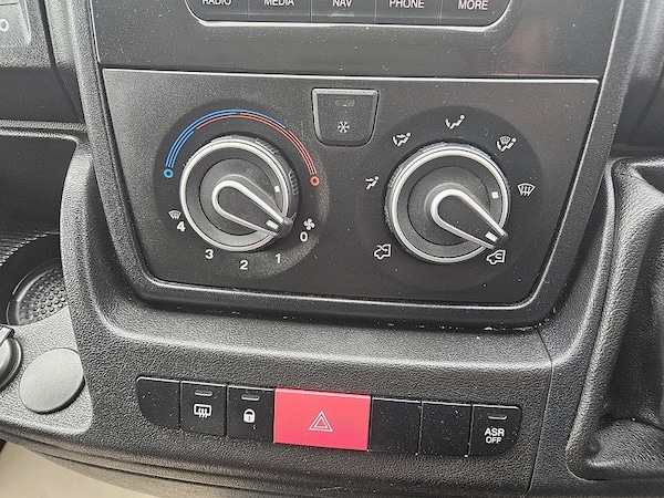 Used Peugeot Boxer 2022 for sale - 76292108: Photo 26