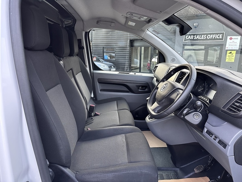 Used Vauxhall Vivaro 2022 for sale - 76263803: Photo 5