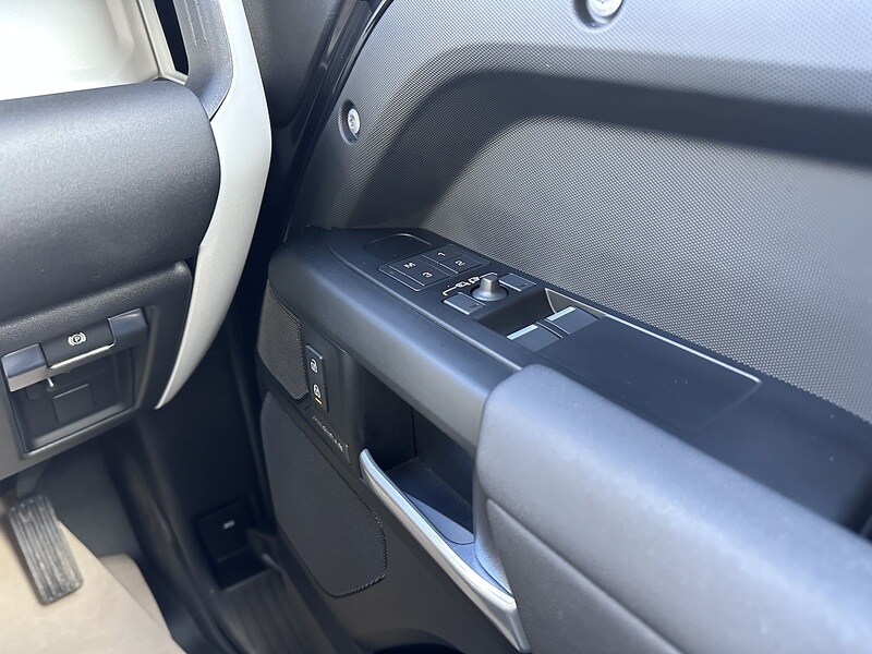 Used Land Rover Defender 2025 for sale - 77836539: Photo 40