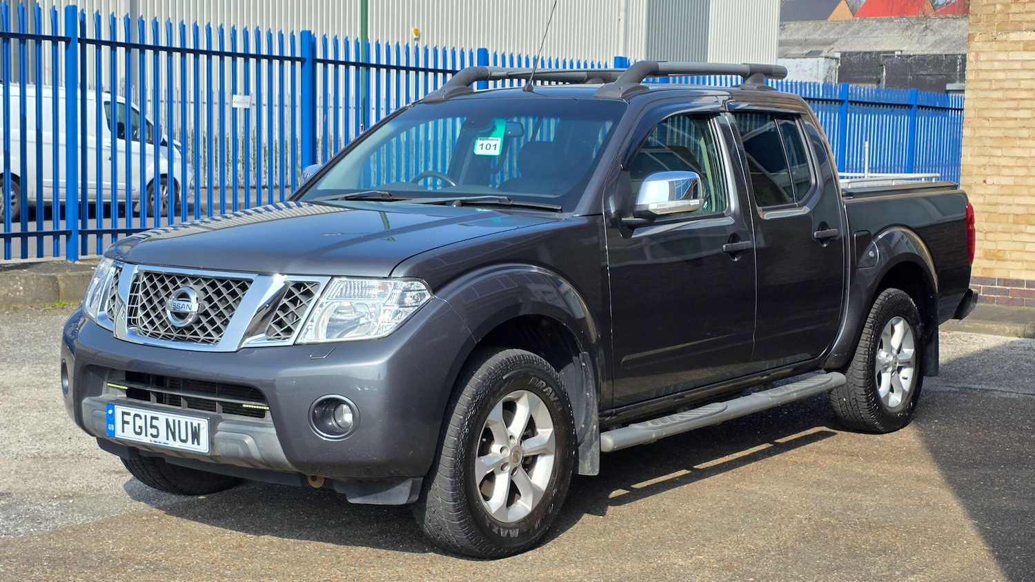 Used Nissan Navara 2015 for sale - 77977838: Photo 1