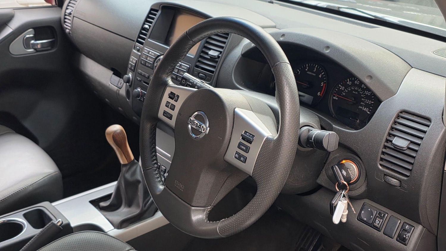 Used Nissan Navara 2015 for sale - 77977838: Photo 11