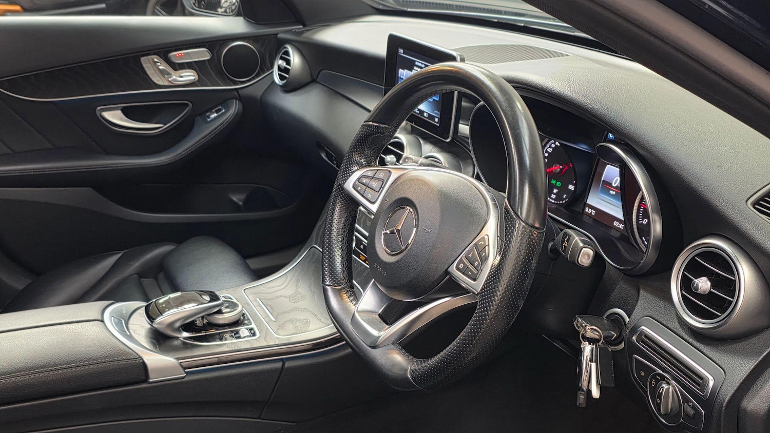 Used Mercedes-Benz C Class for sale - 77585955: Photo 2