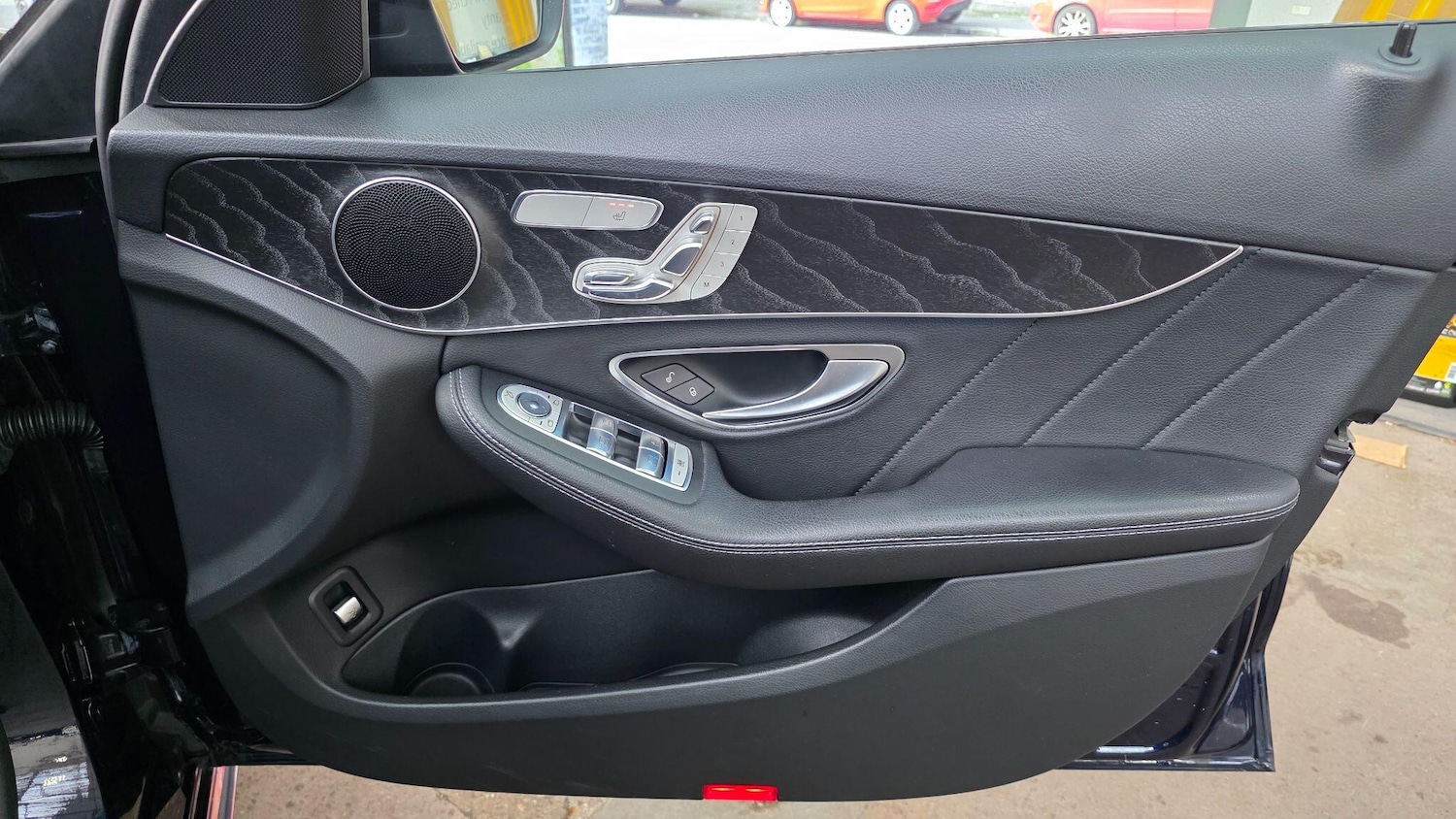 Used Mercedes-Benz C Class for sale - 77585955: Photo 3