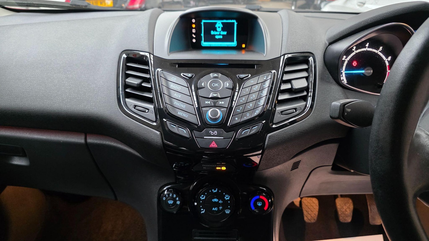 Used Ford Fiesta 2015 for sale - 77709416: Photo 3