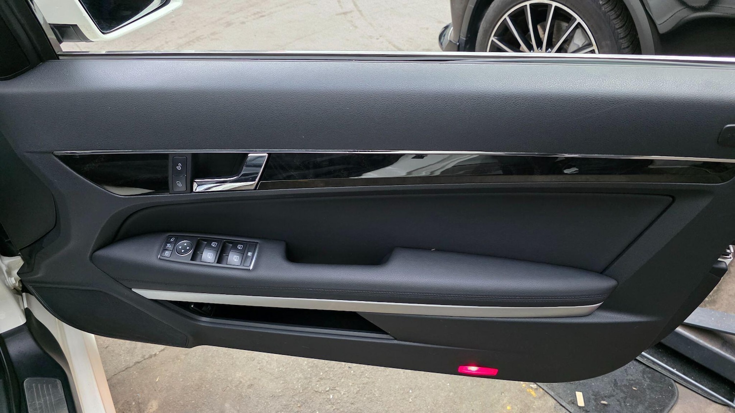 Used Mercedes-Benz E Class for sale - 77191919: Photo 18