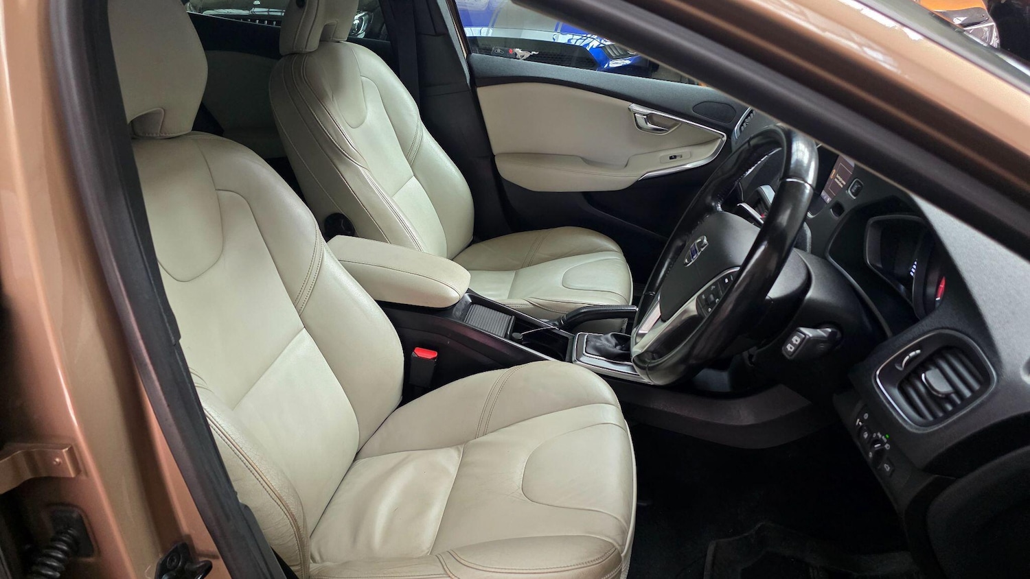 Used Volvo V40 2013 for sale - 78034549: Photo 14