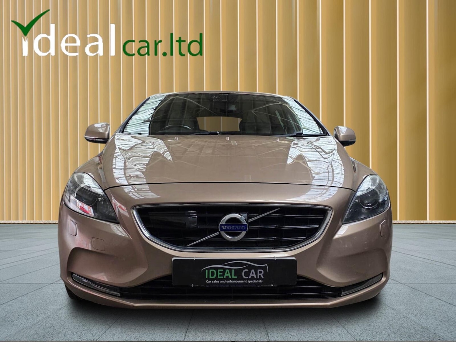 Used Volvo V40 2013 for sale - 78034549: Photo 2