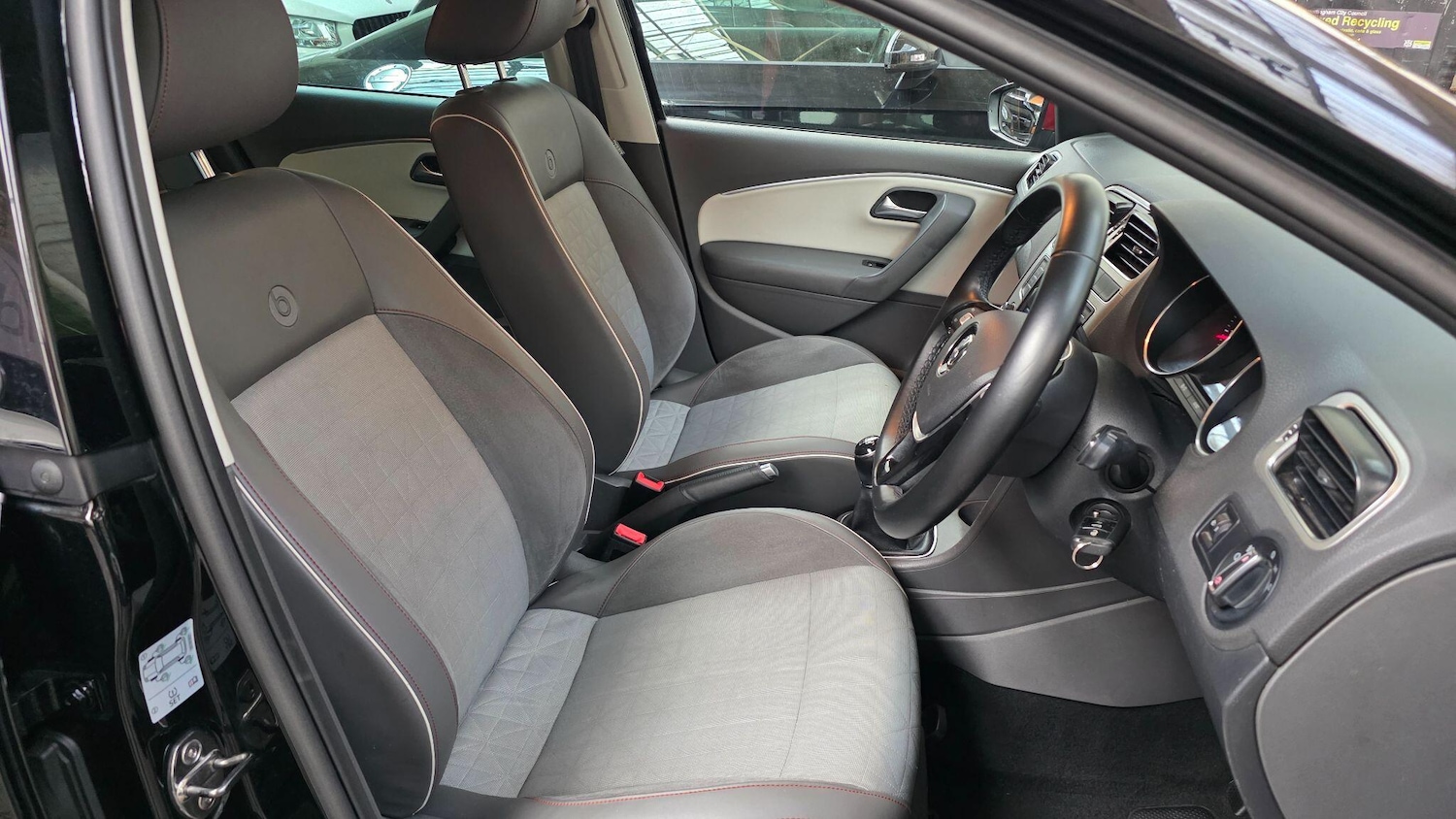 Used Volkswagen Polo 2016 for sale - 77637514: Photo 13