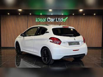 Used Peugeot 208 2017 for sale - 79836648: Photo