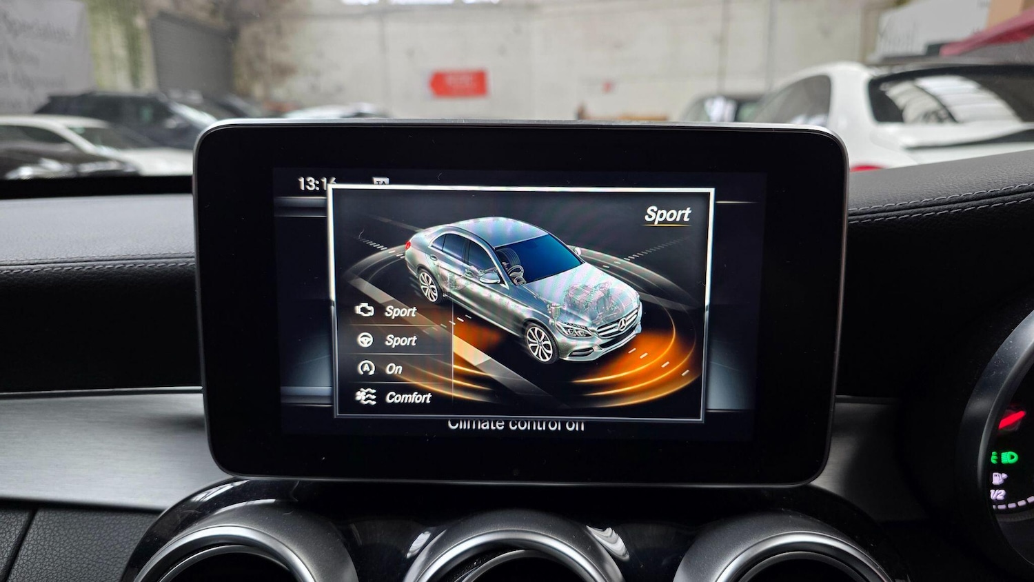 Used Mercedes-Benz C Class 2015 for sale - 77710308: Photo 11