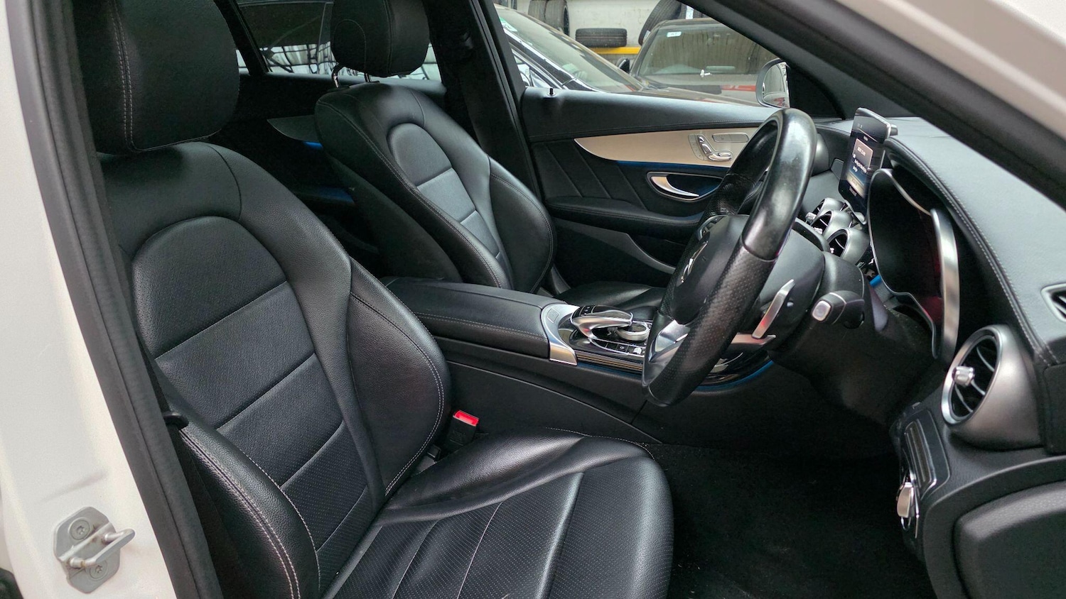 Used Mercedes-Benz C Class 2015 for sale - 77710308: Photo 5