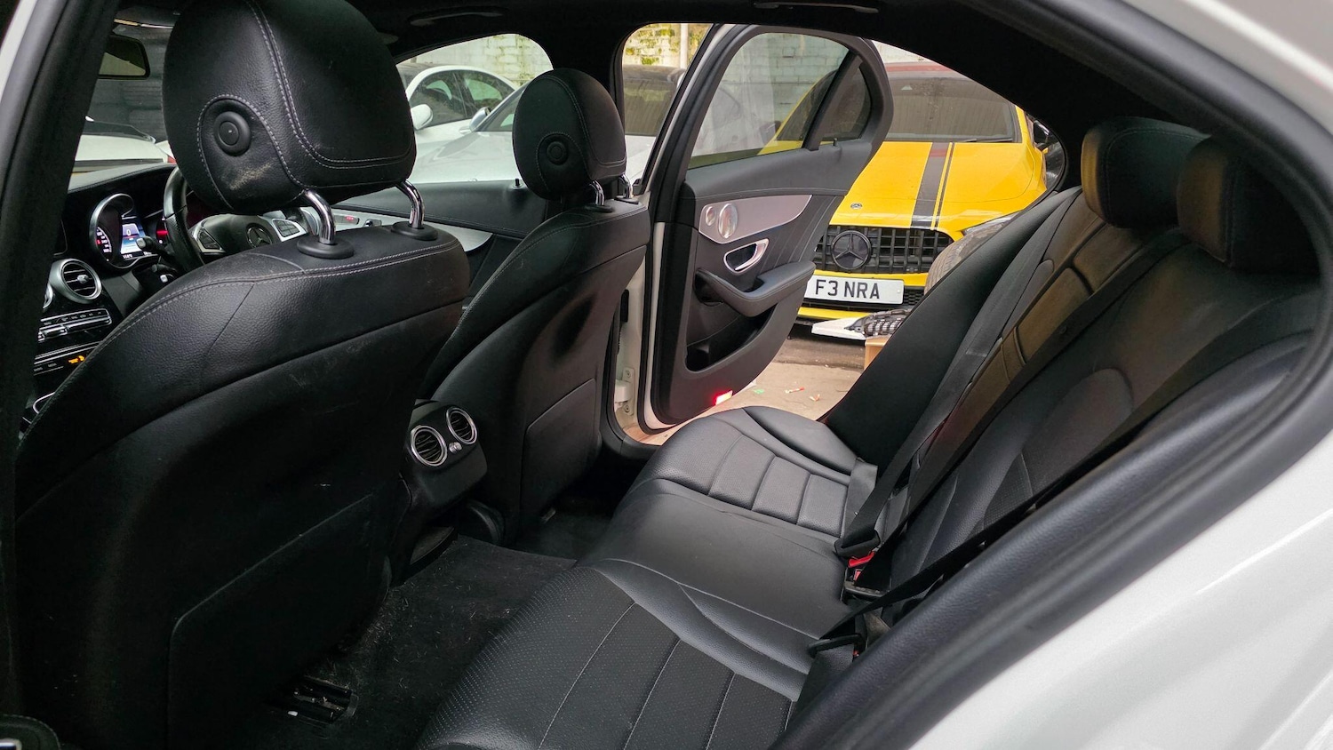 Used Mercedes-Benz C Class 2015 for sale - 77710308: Photo 9