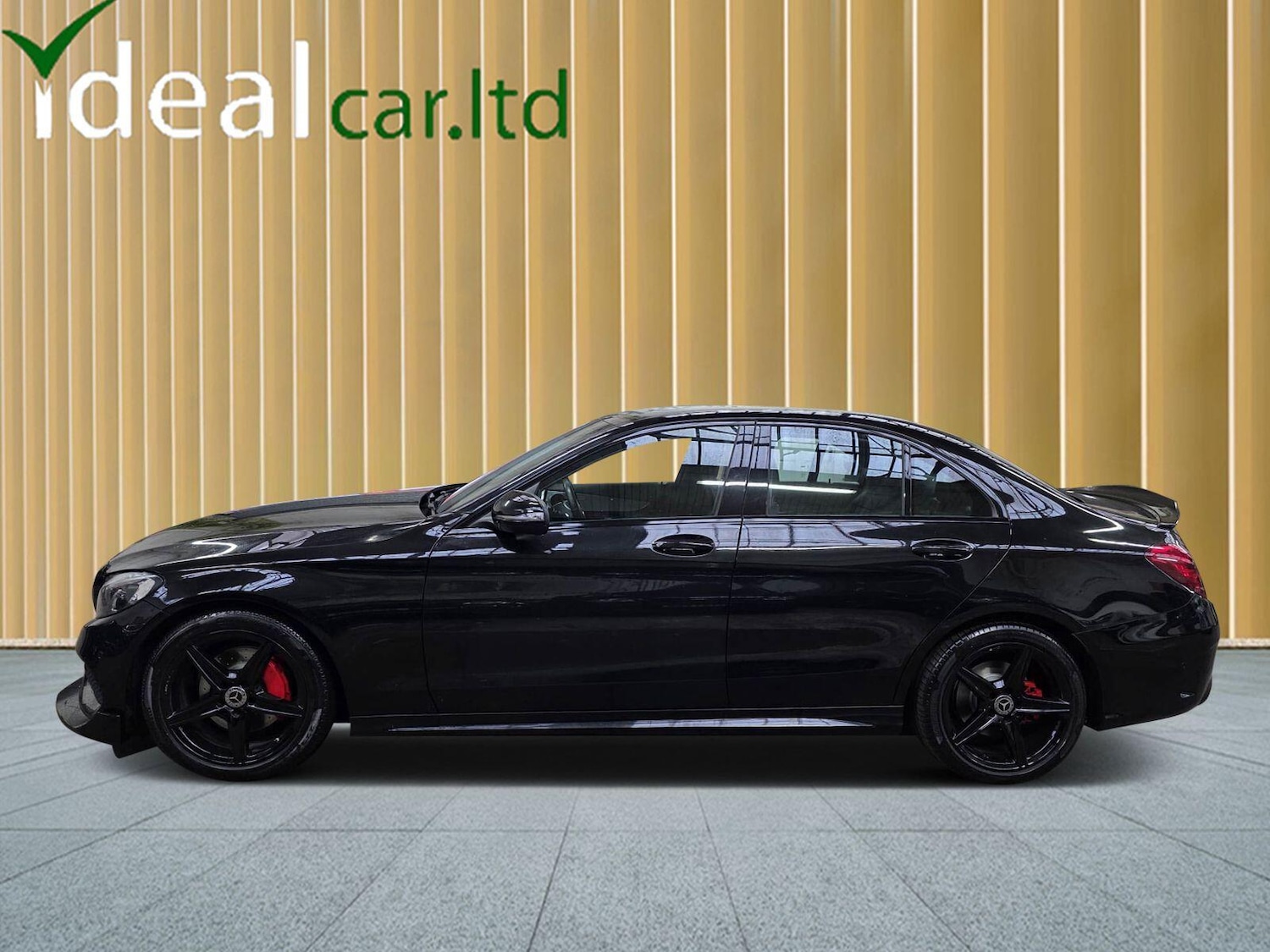 Used Mercedes-Benz C Class 2018 for sale - 77359210: Photo 3