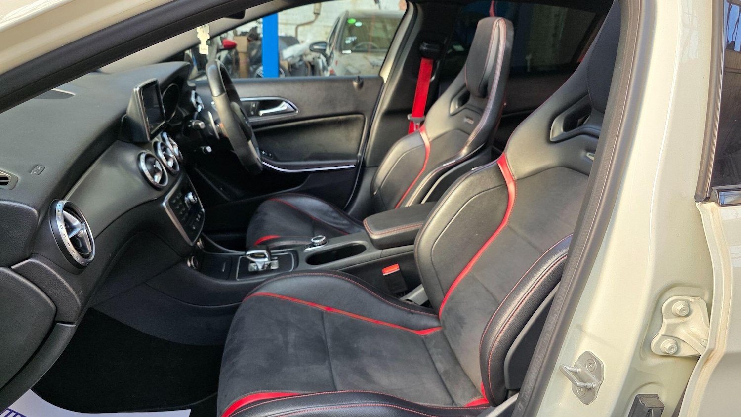 Used Mercedes-Benz GLA 2015 for sale - 77939927: Photo 8