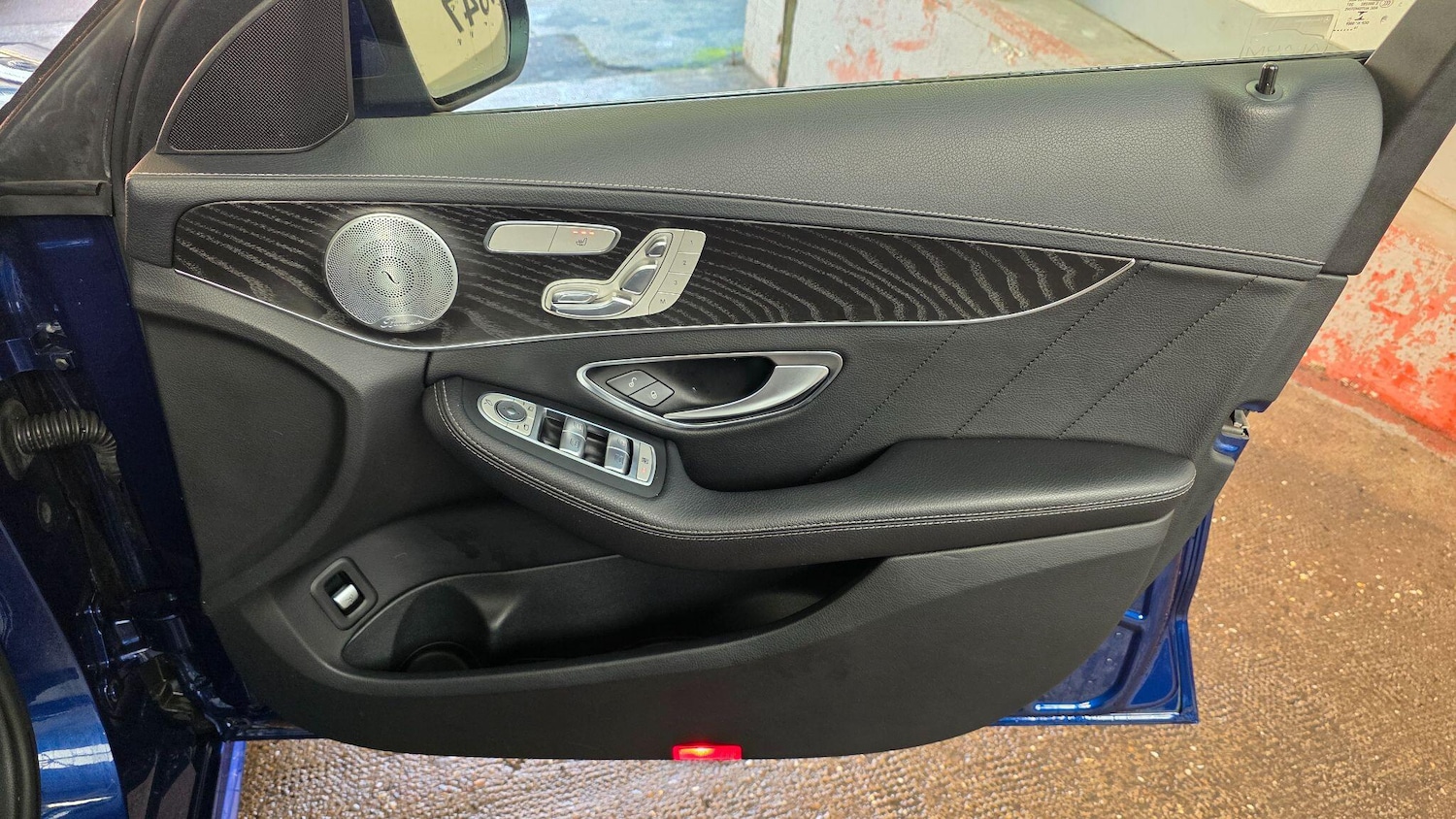 Used Mercedes-Benz C Class 2016 for sale - 77266673: Photo 11