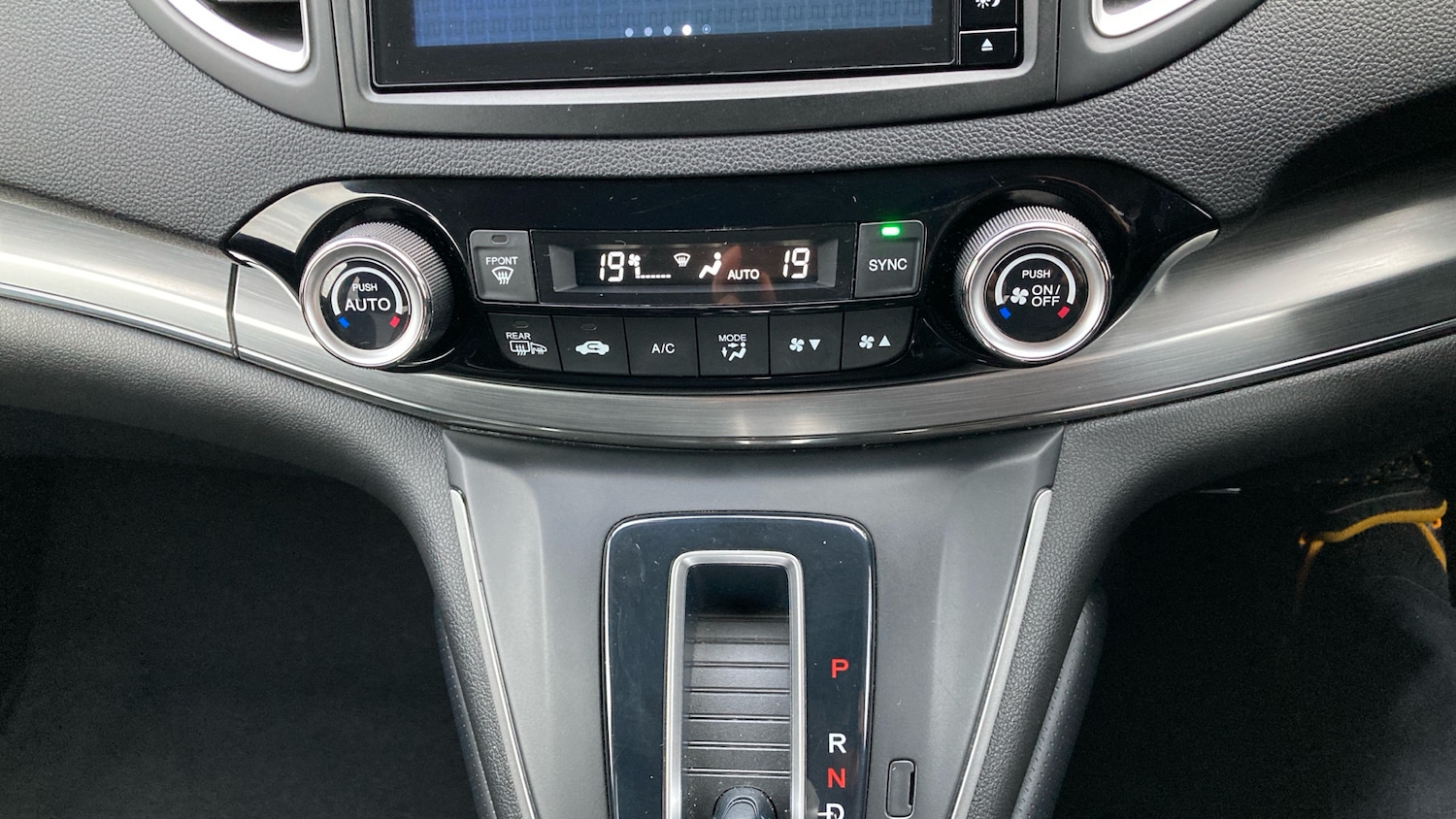 Used Honda CR-V 2017 for sale - 76891976: Photo 24