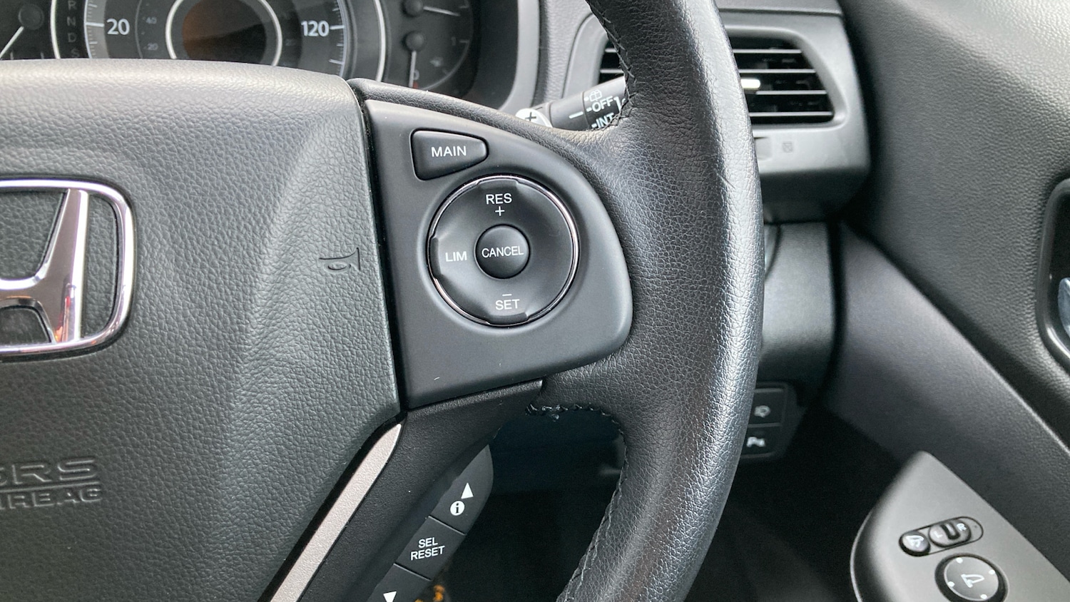 Used Honda CR-V 2017 for sale - 76891976: Photo 33