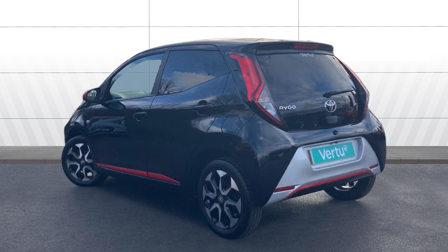 Used Toyota AYGO 2019 for sale - 77381456: Photo 2
