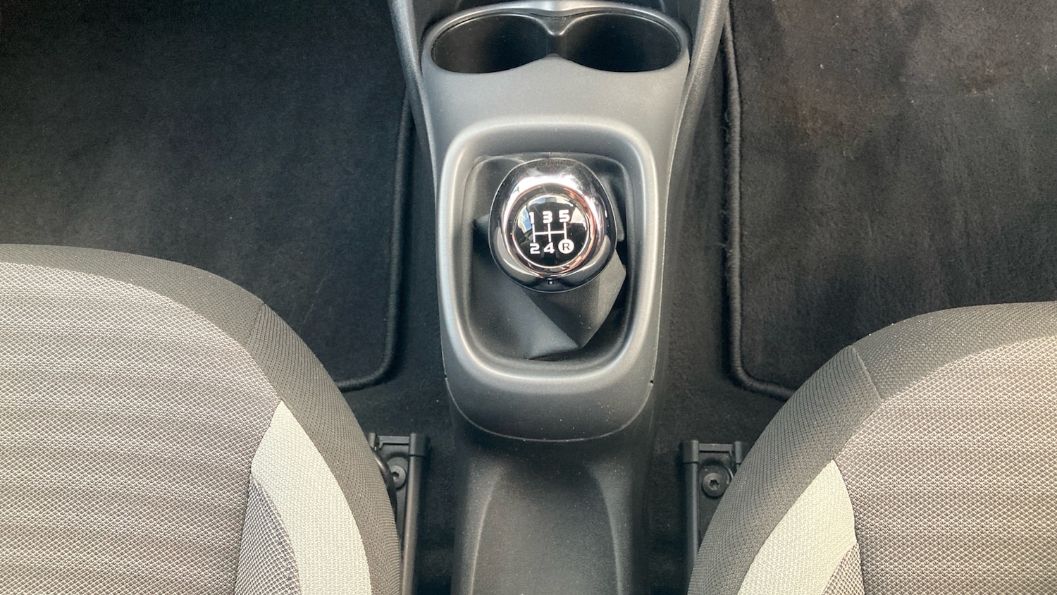 Used Toyota AYGO 2019 for sale - 77381456: Photo 38