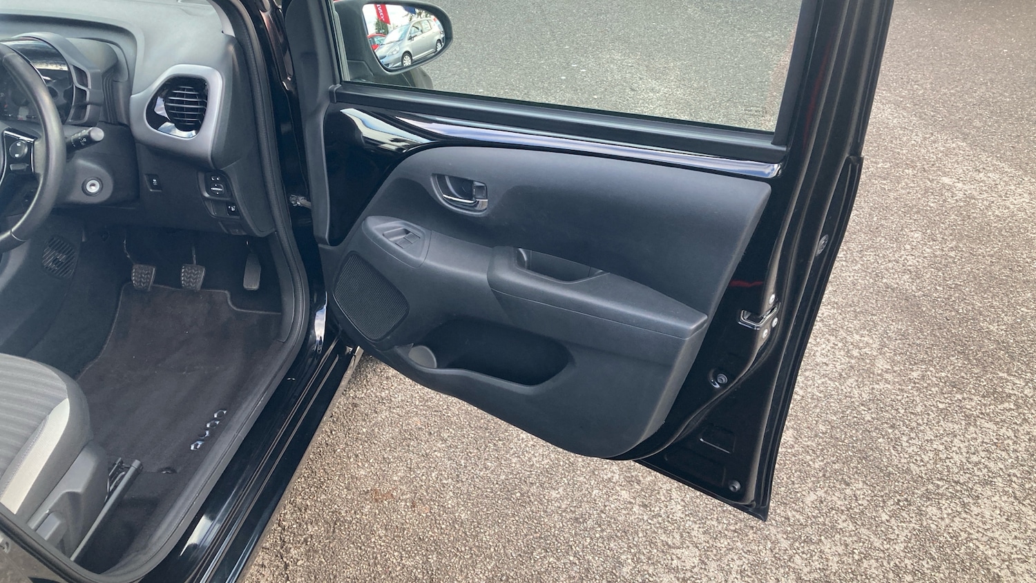 Used Toyota AYGO 2019 for sale - 77381456: Photo 43