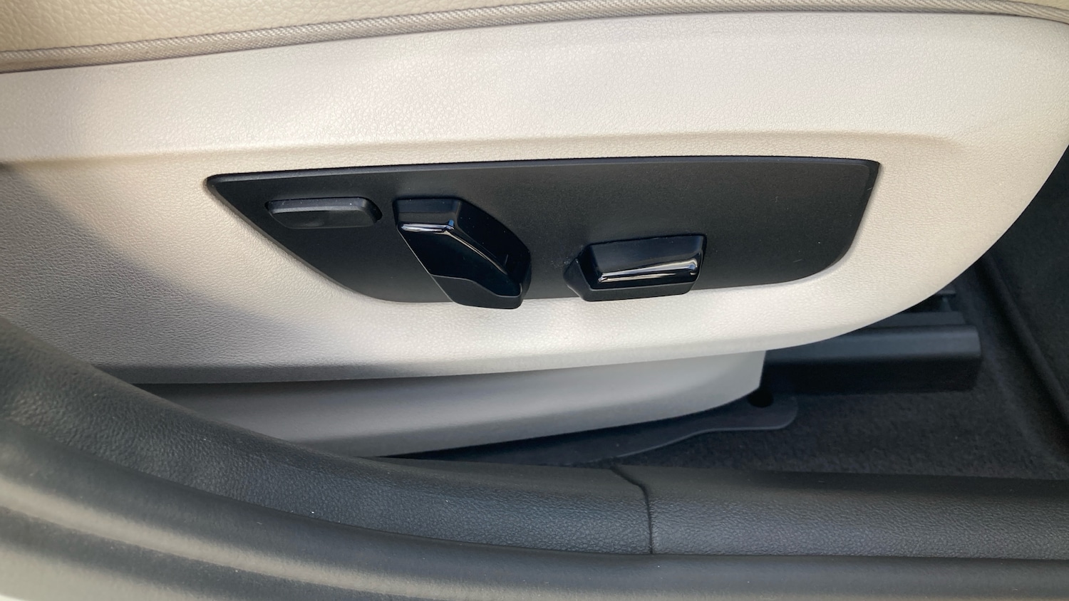 Used BMW 5 Series 2017 for sale - 76379668: Photo 57