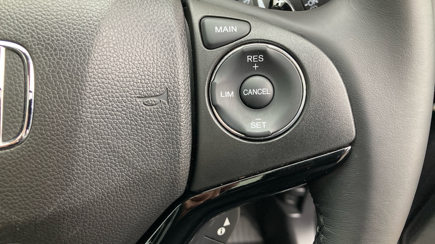 Used Honda HR-V 2016 for sale - 76340530: Photo 25