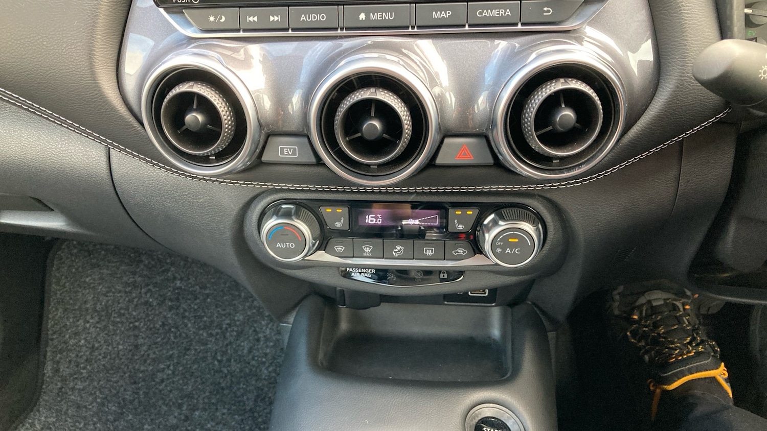 Vehicle 28