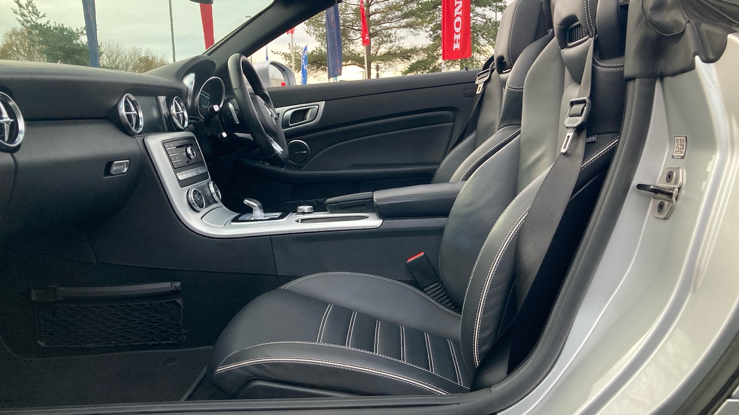 Used Mercedes-Benz SLC 2016 for sale - 76738686: Photo 16