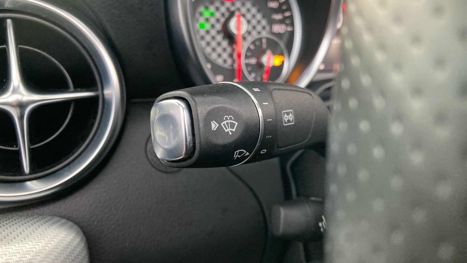 Used Mercedes-Benz SLC 2016 for sale - 76738686: Photo 34