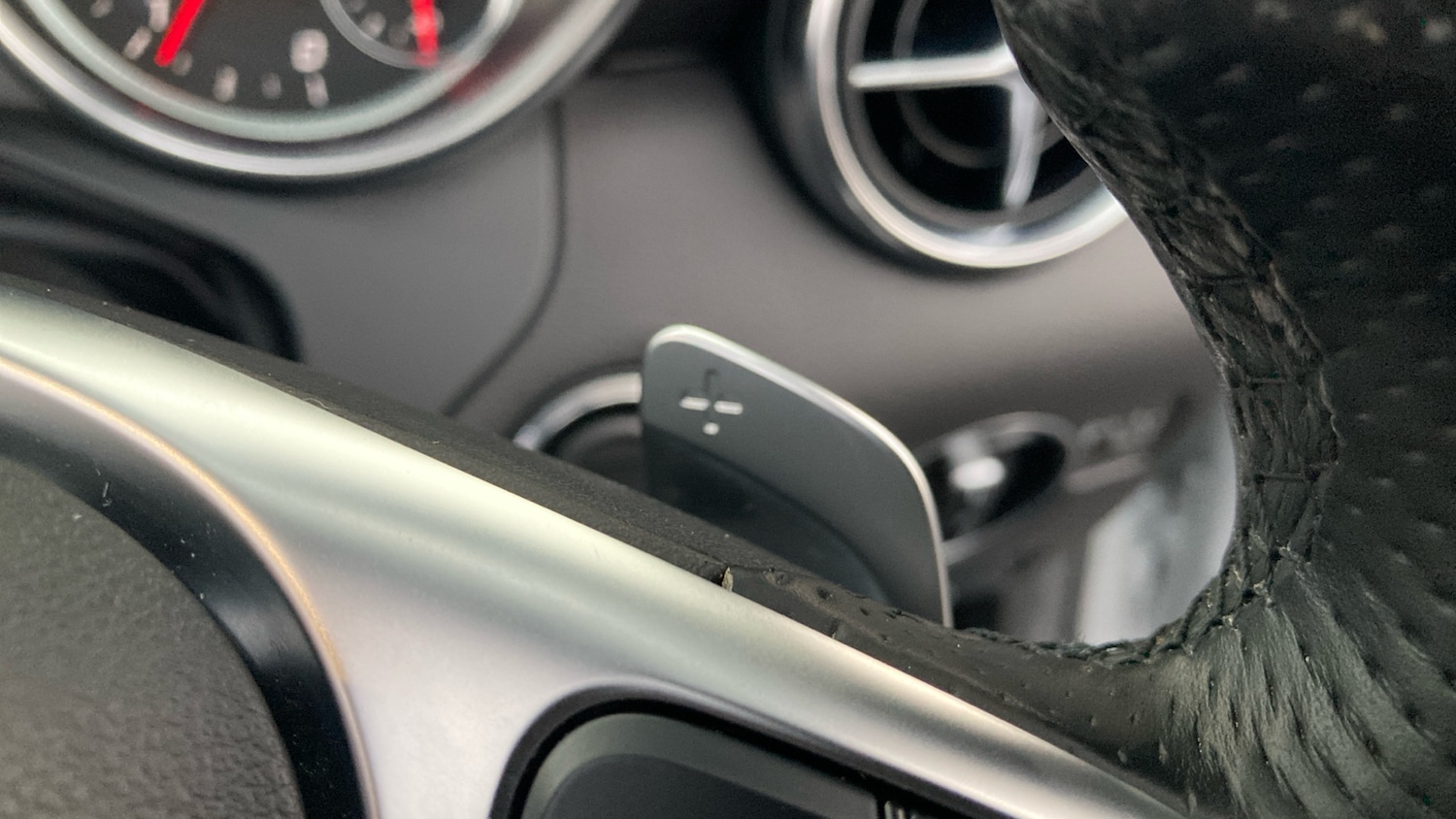 Used Mercedes-Benz SLC 2016 for sale - 76738686: Photo 36