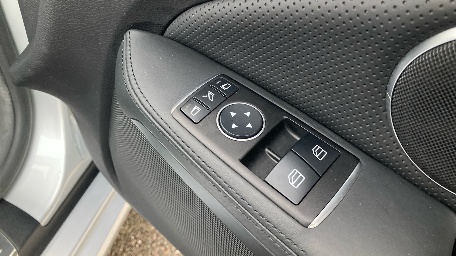 Used Mercedes-Benz SLC 2016 for sale - 76738686: Photo 43