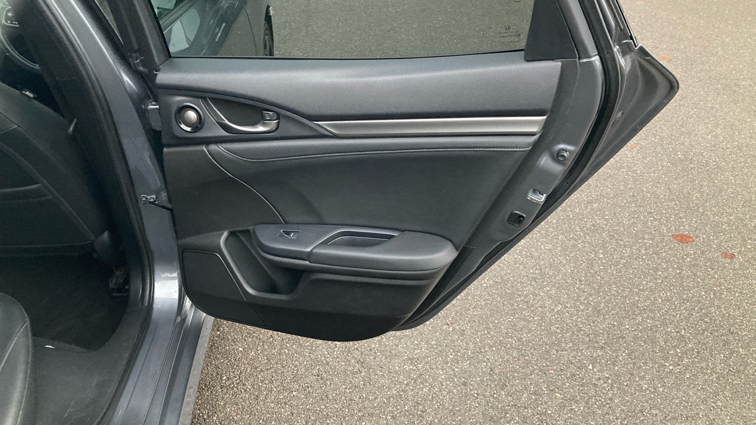 Used Honda Civic 2018 for sale - 77032776: Photo 39