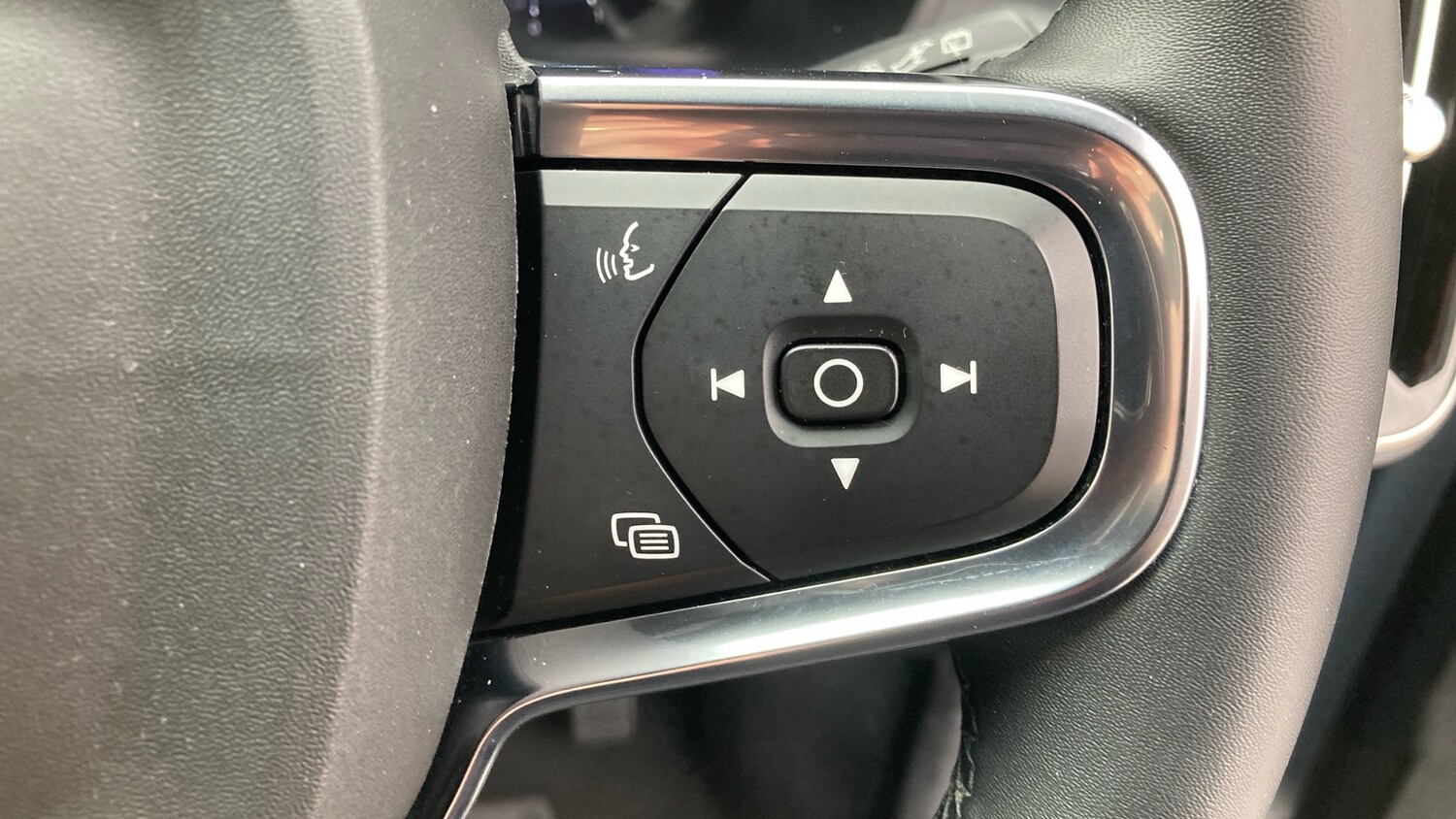 Used Volvo XC40 2022 for sale - 76146474: Photo 24