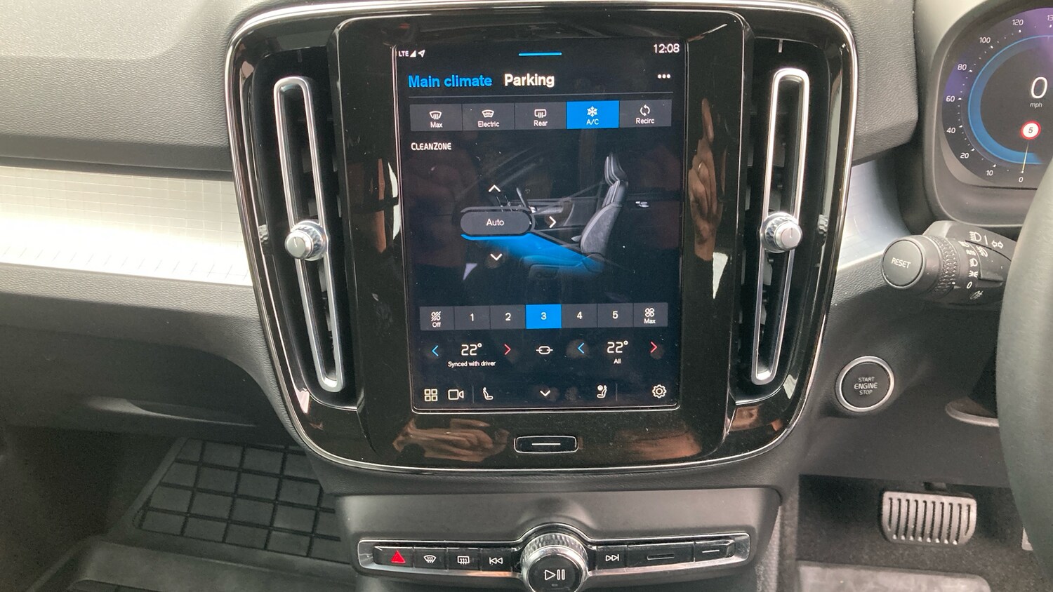 Used Volvo XC40 2022 for sale - 76146474: Photo 33