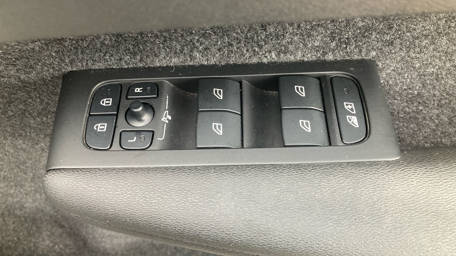 Used Volvo XC40 2022 for sale - 76146474: Photo 42