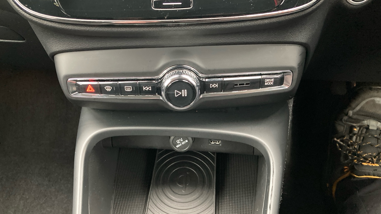 Used Volvo XC40 2018 for sale - 77452981: Photo 24