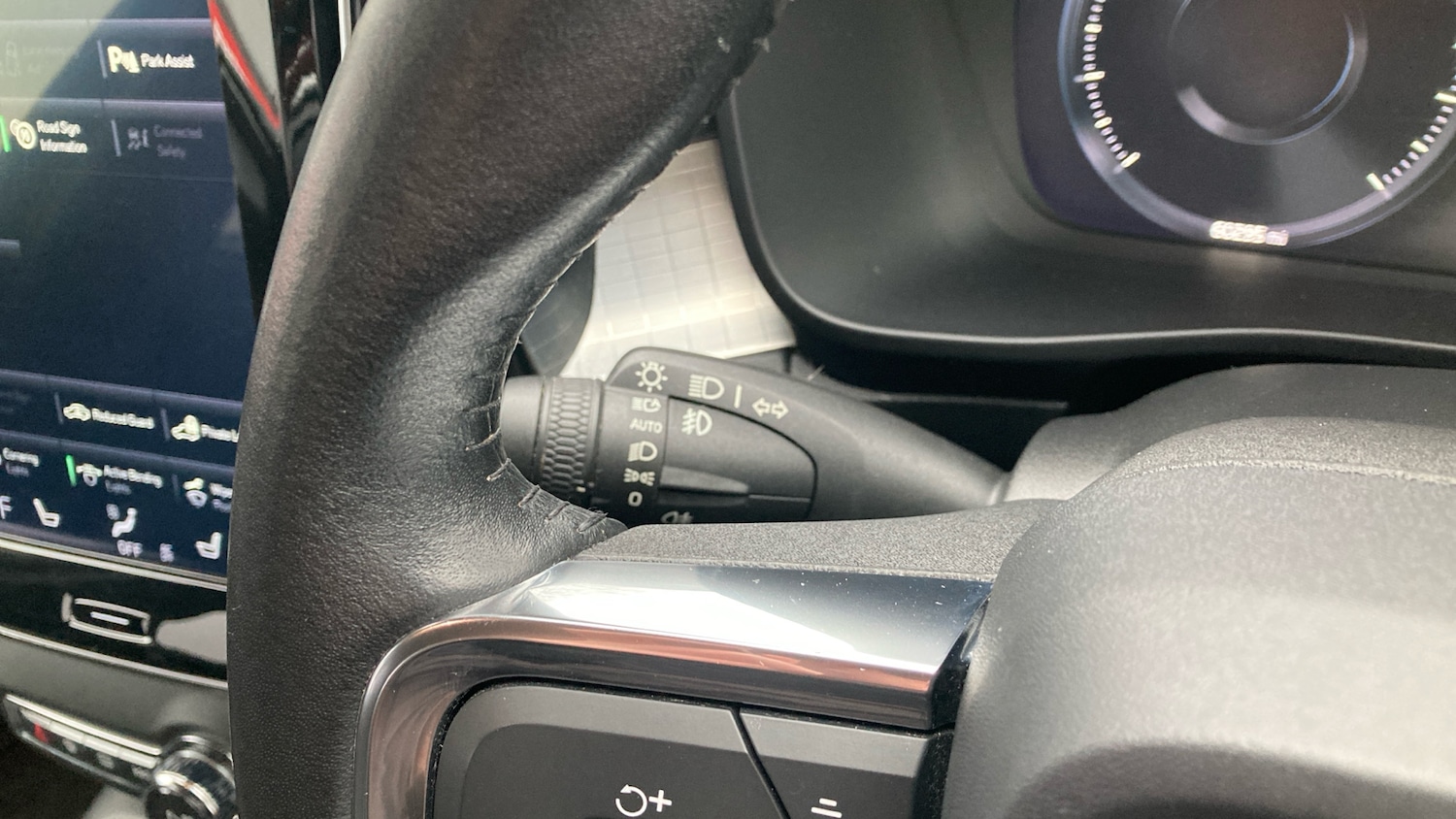 Used Volvo XC40 2018 for sale - 77452981: Photo 29