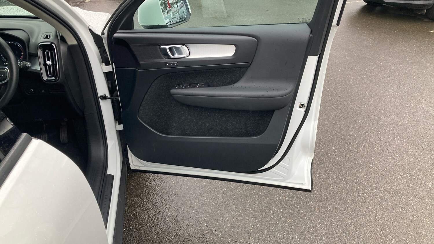 Used Volvo XC40 2018 for sale - 77452981: Photo 33