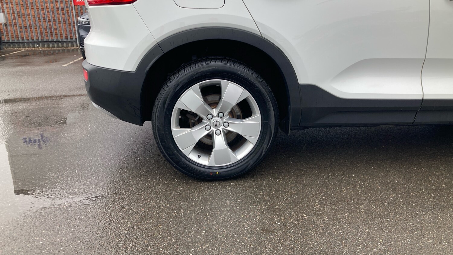 Used Volvo XC40 2018 for sale - 77452981: Photo 47