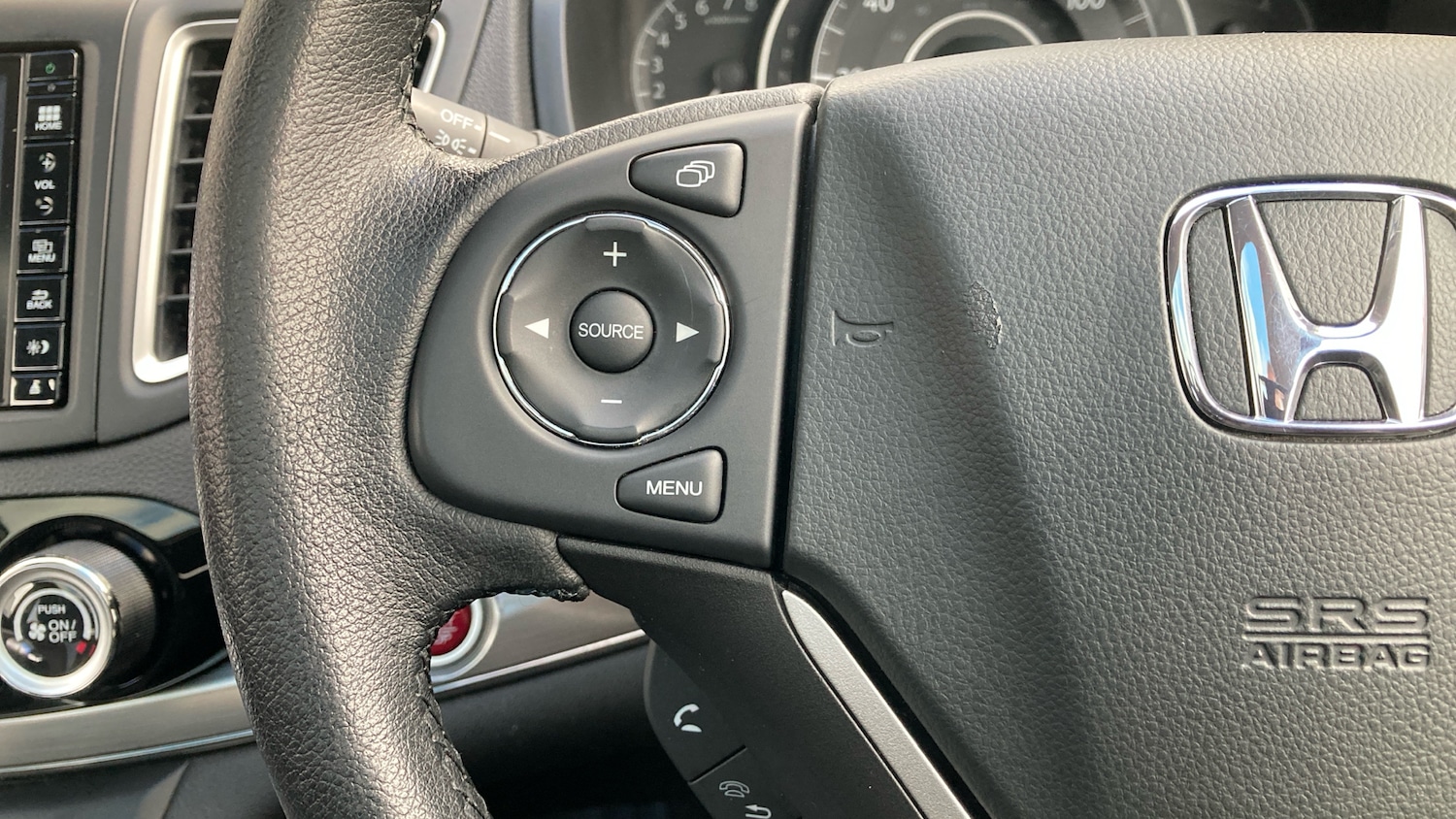 Used Honda CR-V 2018 for sale - 76379667: Photo 23