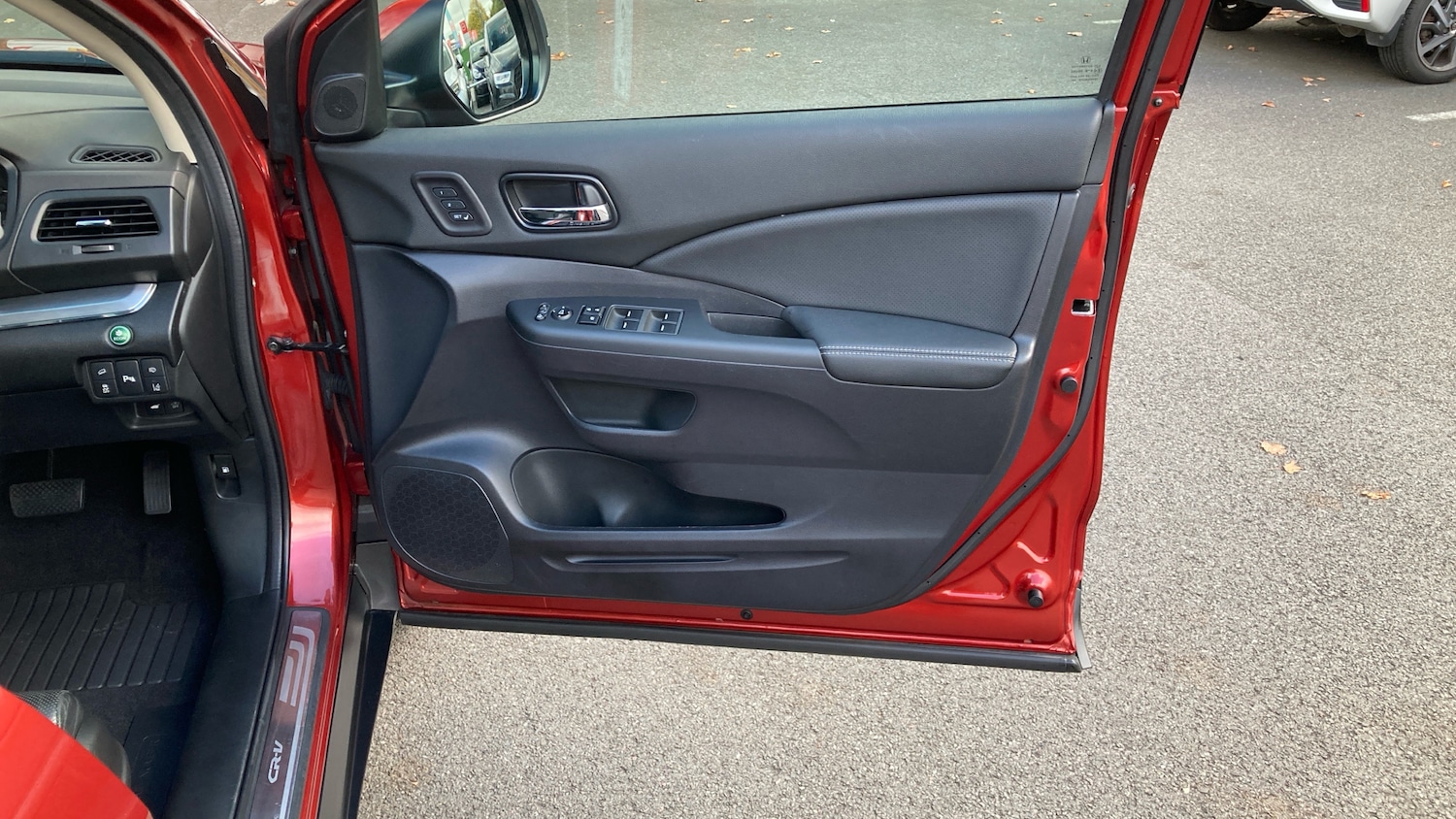 Used Honda CR-V 2018 for sale - 76379667: Photo 29