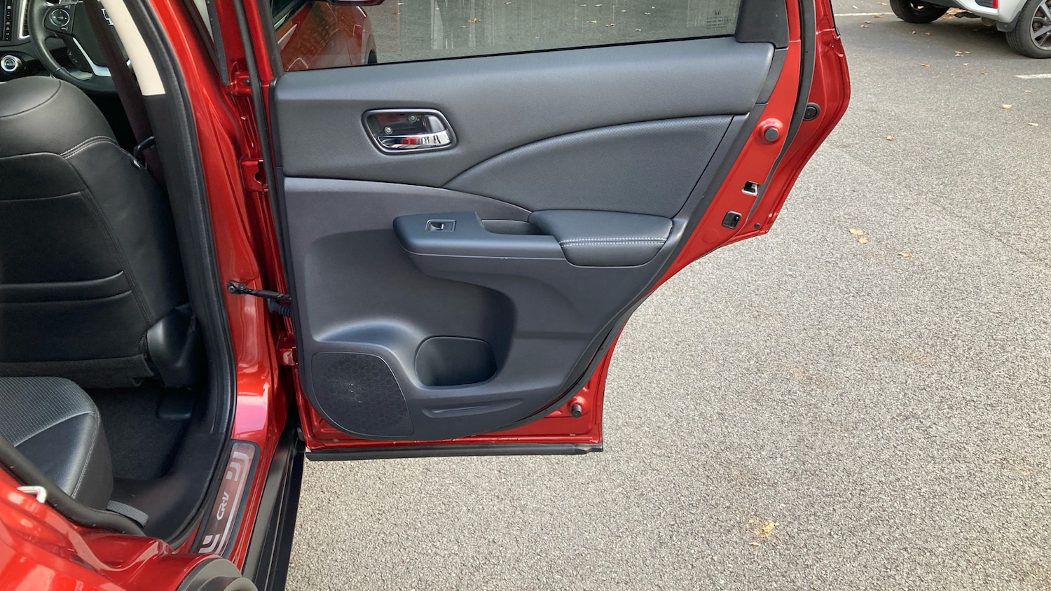 Used Honda CR-V 2018 for sale - 76379667: Photo 32