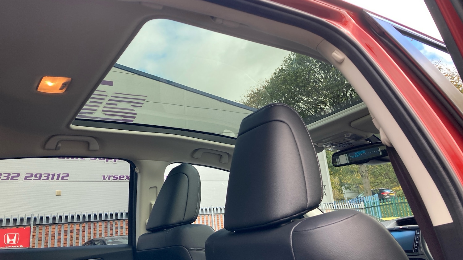Used Honda CR-V 2018 for sale - 76379667: Photo 34