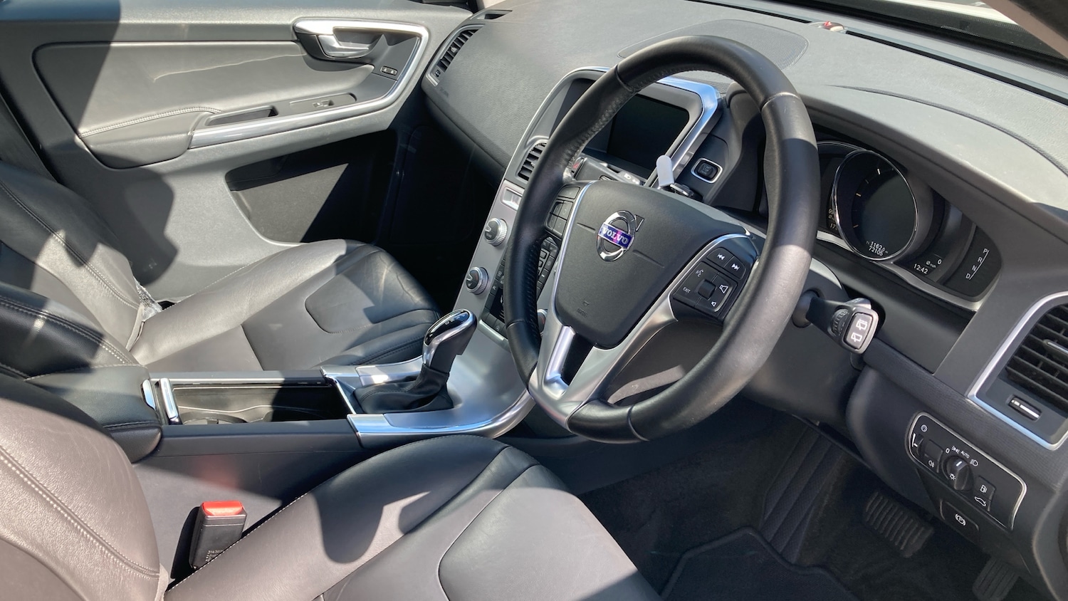 Used Volvo XC60 2016 for sale - 76467881: Photo 11