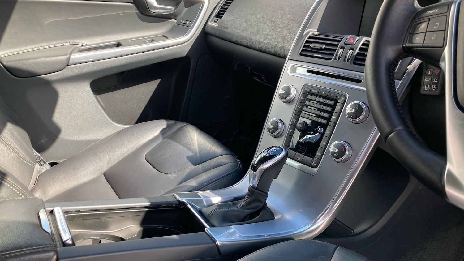 Used Volvo XC60 2016 for sale - 76467881: Photo 14