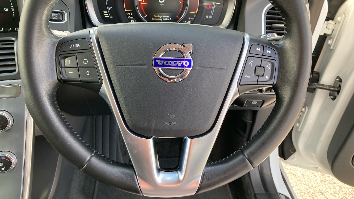 Used Volvo XC60 2016 for sale - 76467881: Photo 21